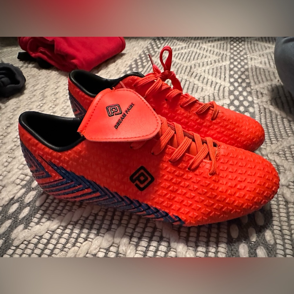 Boys cleats